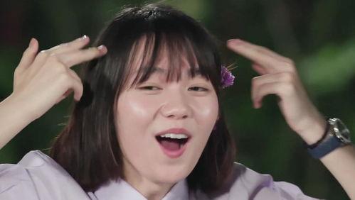 倾城之恋吃瓜少女,揭秘吃瓜少女的恋爱奇遇记